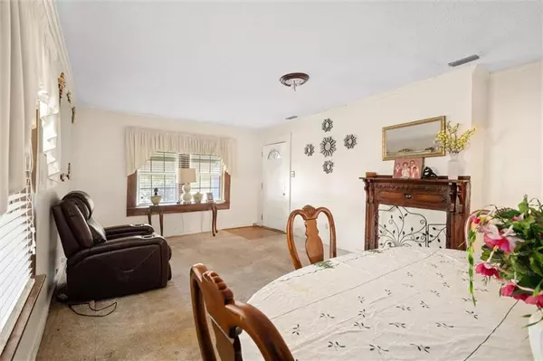 Mobile, AL 36608,861 Knowles LN