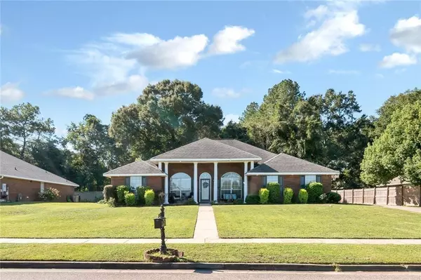 6777 Kings Branch DR S, Mobile, AL 36618