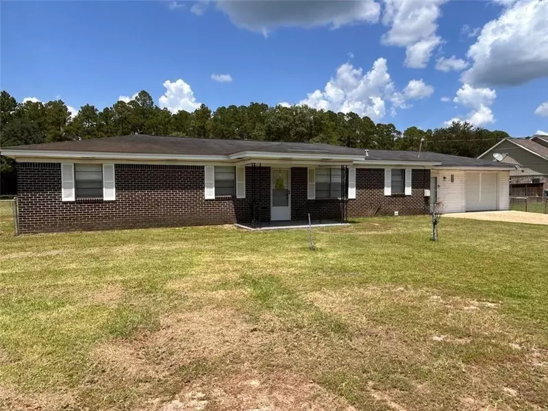 105 Elvira AVE, Satsuma, AL 36572