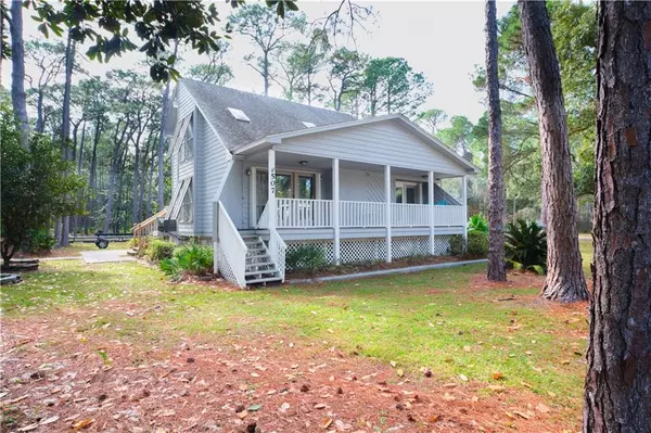 507 Bienville BLVD, Dauphin Island, AL 36528