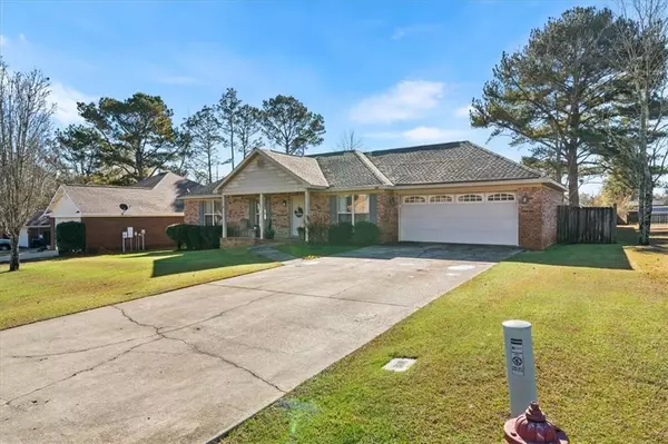 Semmes, AL 36575,9445 Hunters Way DR