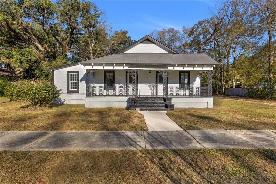 110 5th ST W, Bay Minette, AL 36507