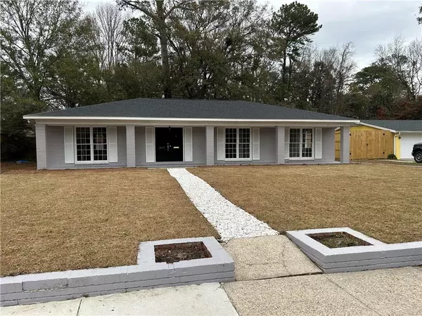 601 Richardson DR E, Mobile, AL 36606