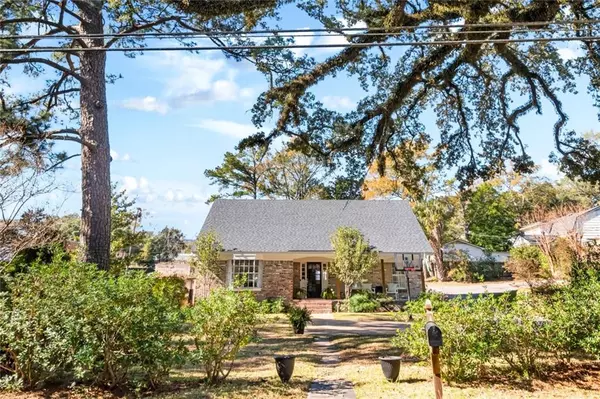 Mobile, AL 36608,261 Bishop LN N
