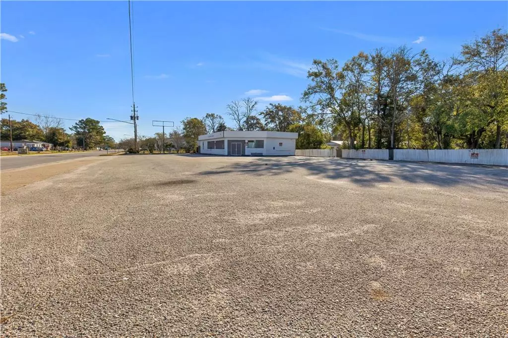 Chickasaw, AL 36611,315 Lee ST W