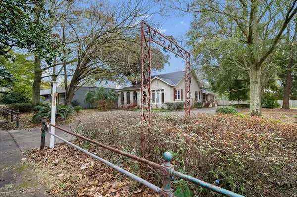 Mobile, AL 36604,1411 Government ST