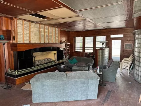 Mobile, AL 36609,305 Mcqueen AVE