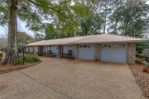 688 Greenwood AVE, Fairhope, AL 36532