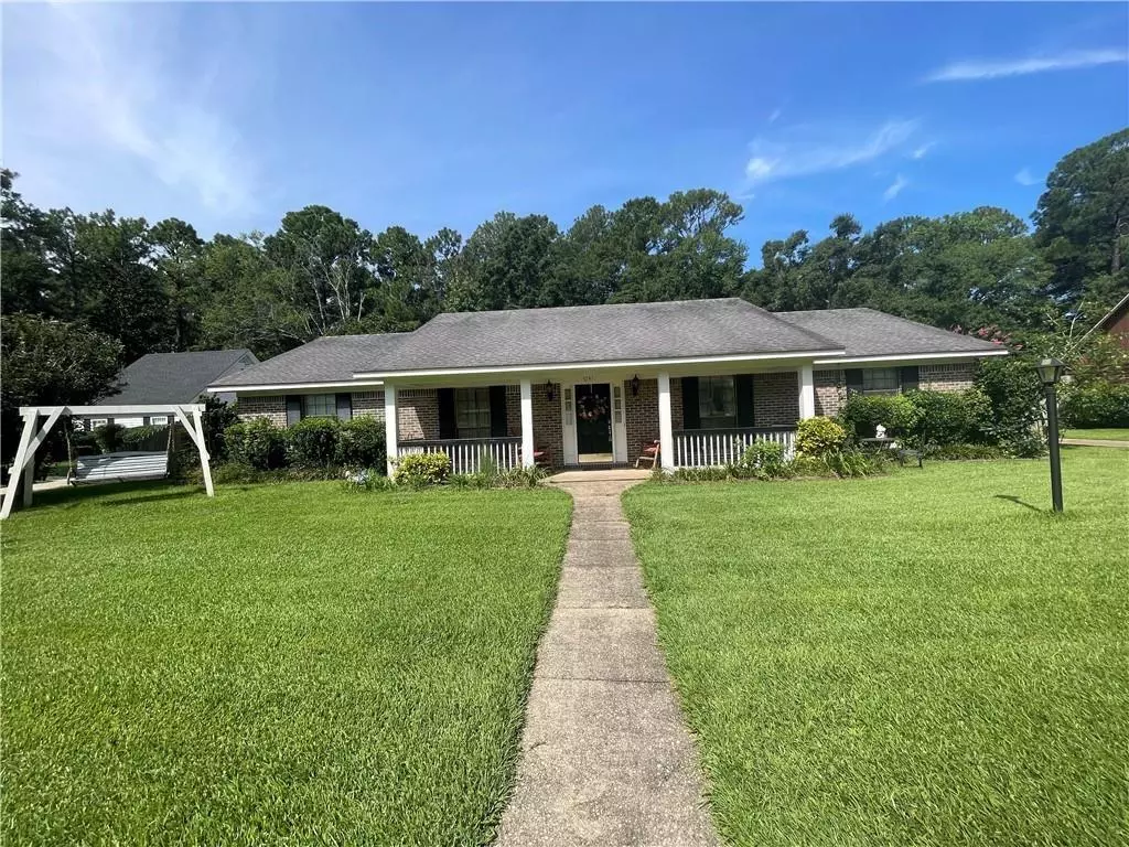 Eight Mile, AL 36613,5741 Carrick RD