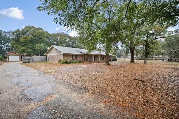 Mobile, AL 36618,2729 Graham RD W