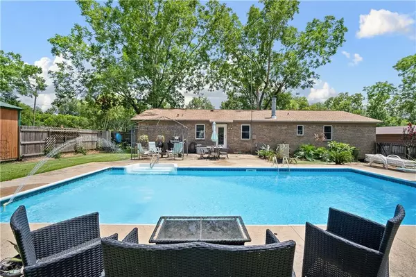 Grand Bay, AL 36541,12700 Larry LN W