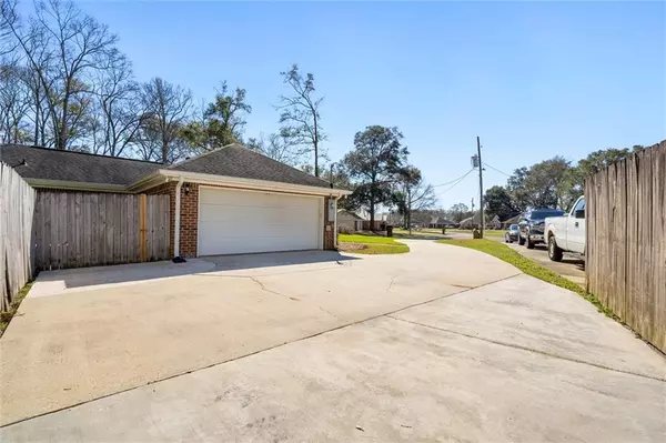 Grand Bay, AL 36541,10788 Southern Oaks CT