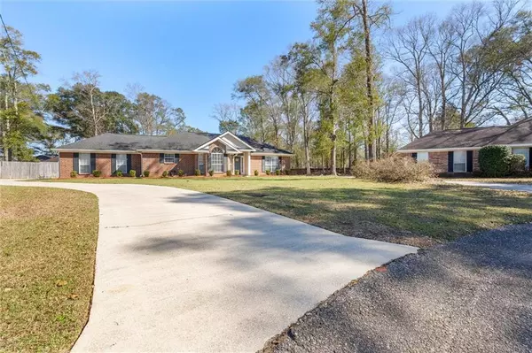 Grand Bay, AL 36541,10788 Southern Oaks CT