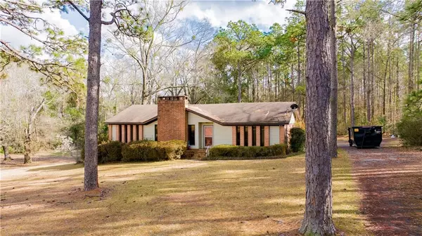9083 Northfield RD N, Semmes, AL 36575