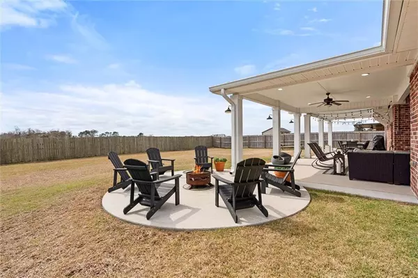 Theodore, AL 36582,9025 Moses WAY