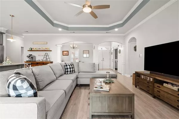 Theodore, AL 36582,9025 Moses WAY