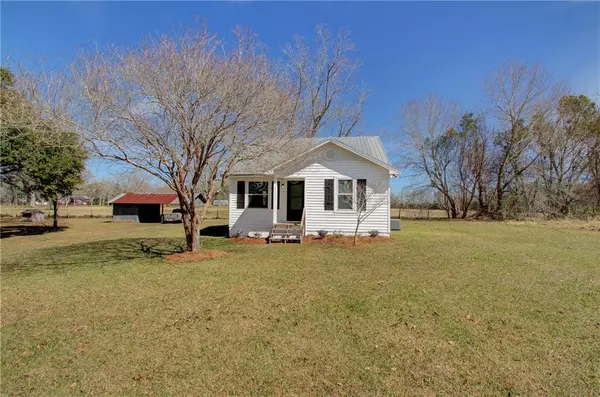 10915 Douglas RD, Grand Bay, AL 36541