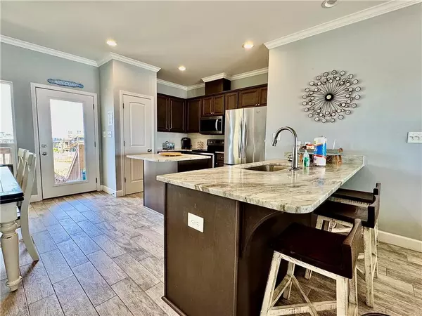 Dauphin Island, AL 36528,2227 Bienville BLVD