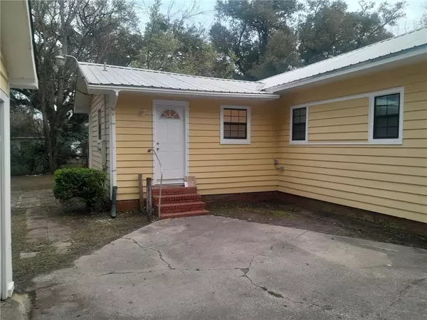 Chickasaw, AL 36611,309 Court ST