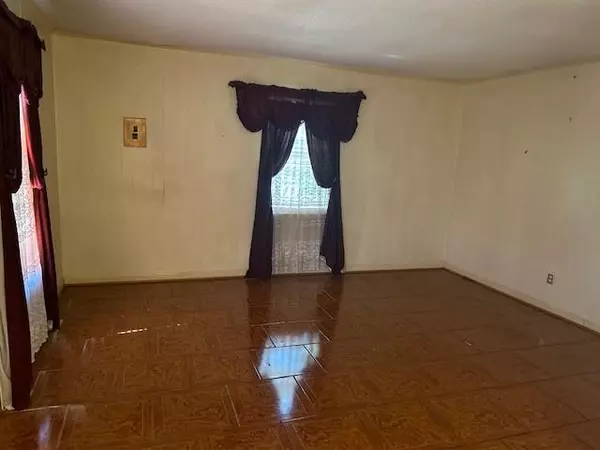 Mobile, AL 36612,734 Felder AVE