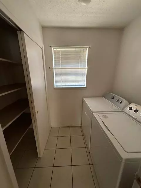 Mobile, AL 36618,3451 Woodard DR