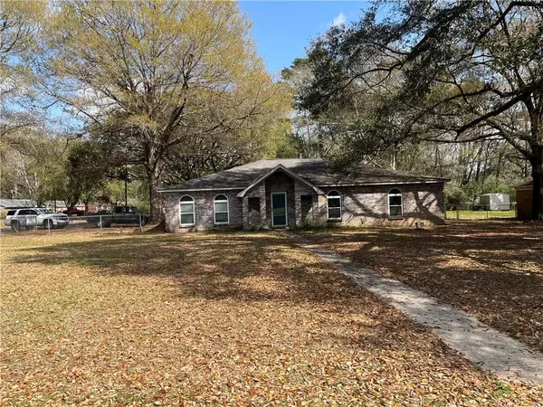 6701 Apache RUN, Theodore, AL 36582