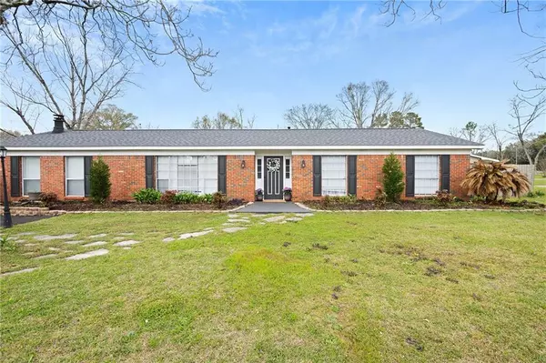 6500 Cherokee TRL N, Theodore, AL 36582