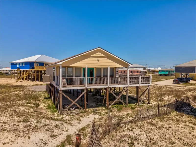 105 Ryan CT, Dauphin Island, AL 36528
