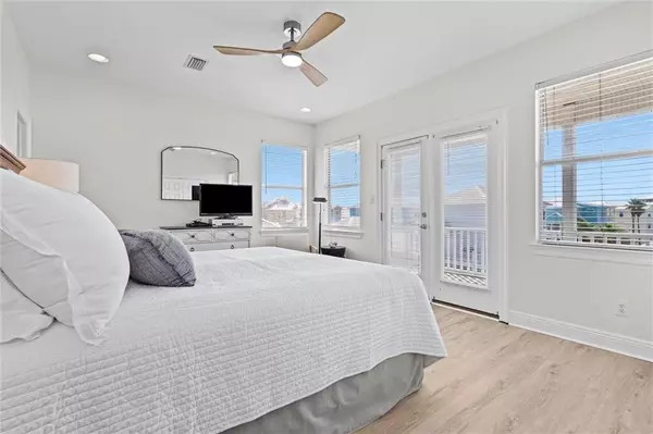 Gulf Shores, AL 36542,6084 Sawgrass CIR
