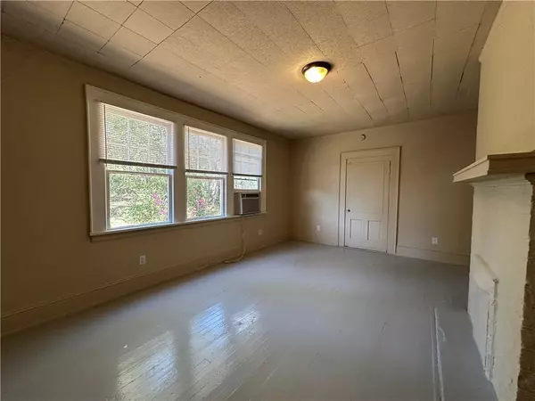 Chickasaw, AL 36611,326 7th ST