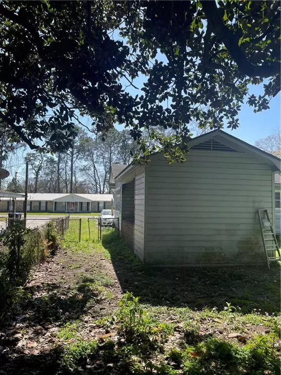 Chickasaw, AL 36611,318 Sutherland DR