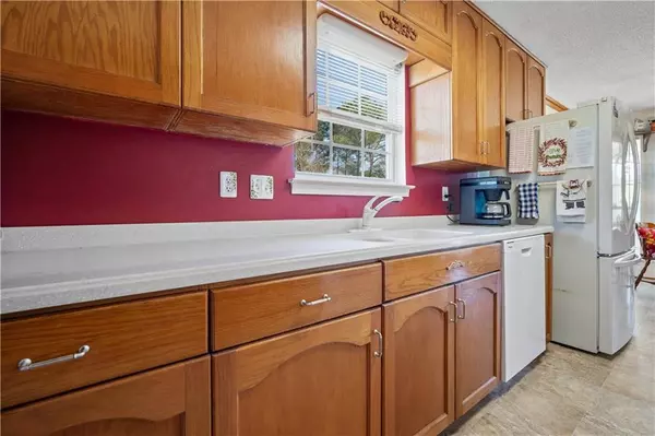 461 Lakeview DR W Mobile, AL 36695