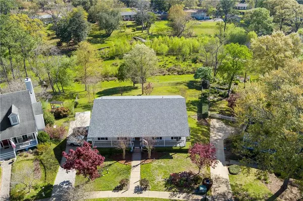 Mobile, AL 36695,461 Lakeview DR W