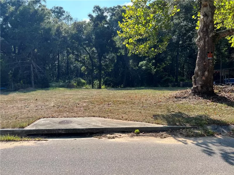 5771 Dale DR, Satsuma, AL 36572