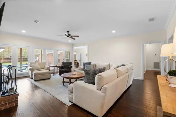 Mobile, AL 36693,5624 James Monroe CT