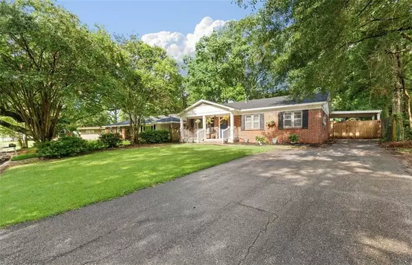 Mobile, AL 36606,604 Barksdale DR W