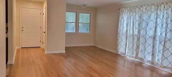 Mobile, AL 36609,411 Thornton PL