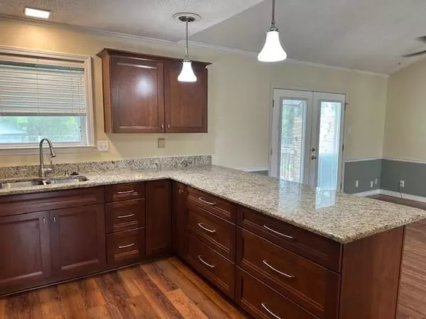 Mobile, AL 36695,2419 Maple DR