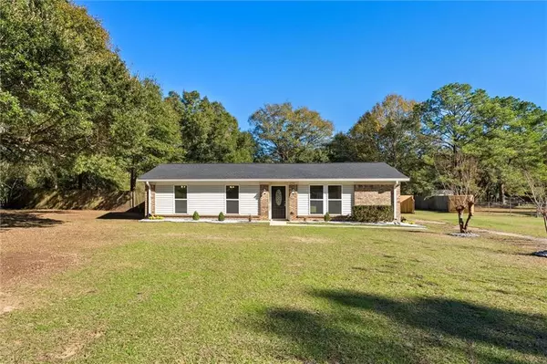 2080 Campfire DR, Semmes, AL 36575