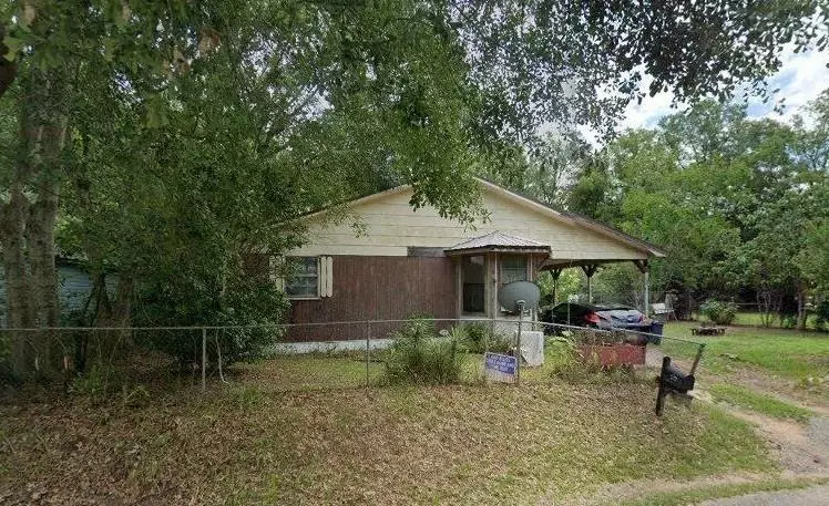 414 Comanche ST, Chickasaw, AL 36611