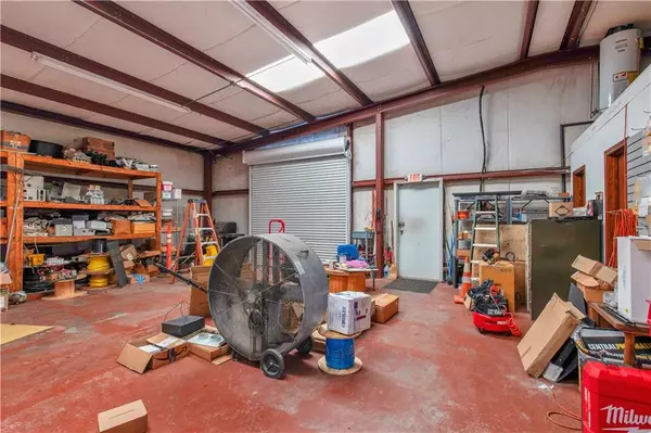 Chickasaw, AL 36611,555 Iroquois ST