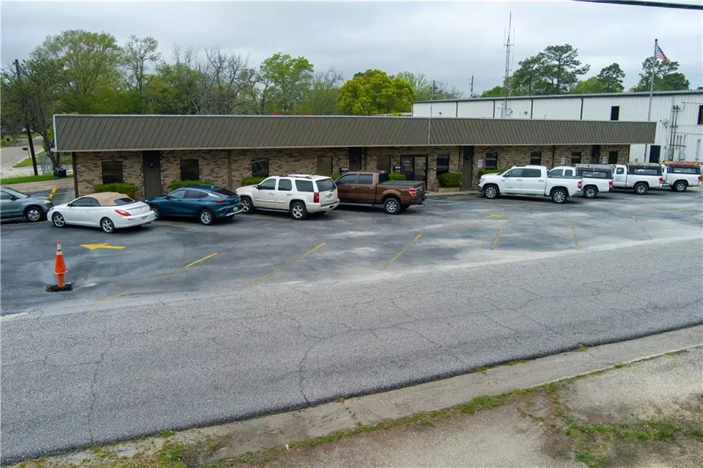 Chickasaw, AL 36611,555 Iroquois ST