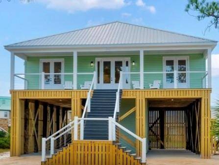 210 Arias CT, Dauphin Island, AL 36528