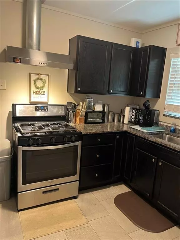 Mobile, AL 36606,2808 Emogene ST