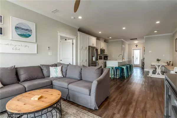 Dauphin Island, AL 36528,2215 Cadillac AVE