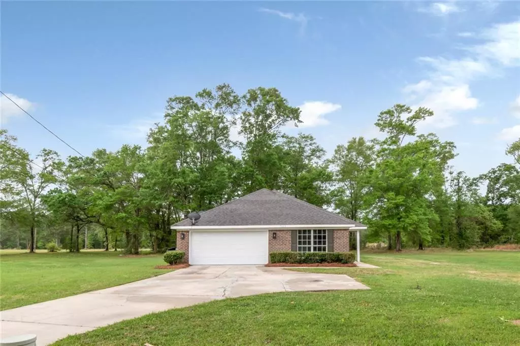 Theodore, AL 36582,7202 Old Military RD