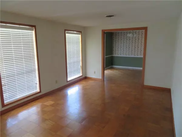 Mobile, AL 36605,3361 Riverside DR W