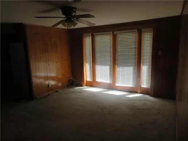 Mobile, AL 36605,3361 Riverside DR W