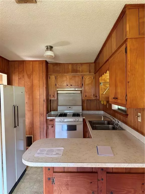 Chickasaw, AL 36611,607 Lee ST W