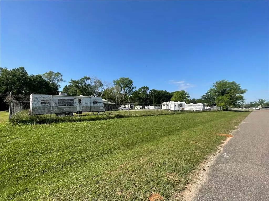 Theodore, AL 36582,7670 Bellingrath RD